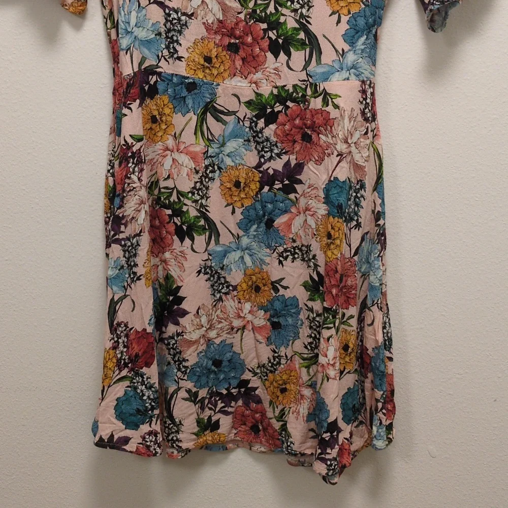 Chic MNG Casuals Floral Mini Dress - Effortless Elegance - Fun - Flirty - EUC - Picture 8 of 11